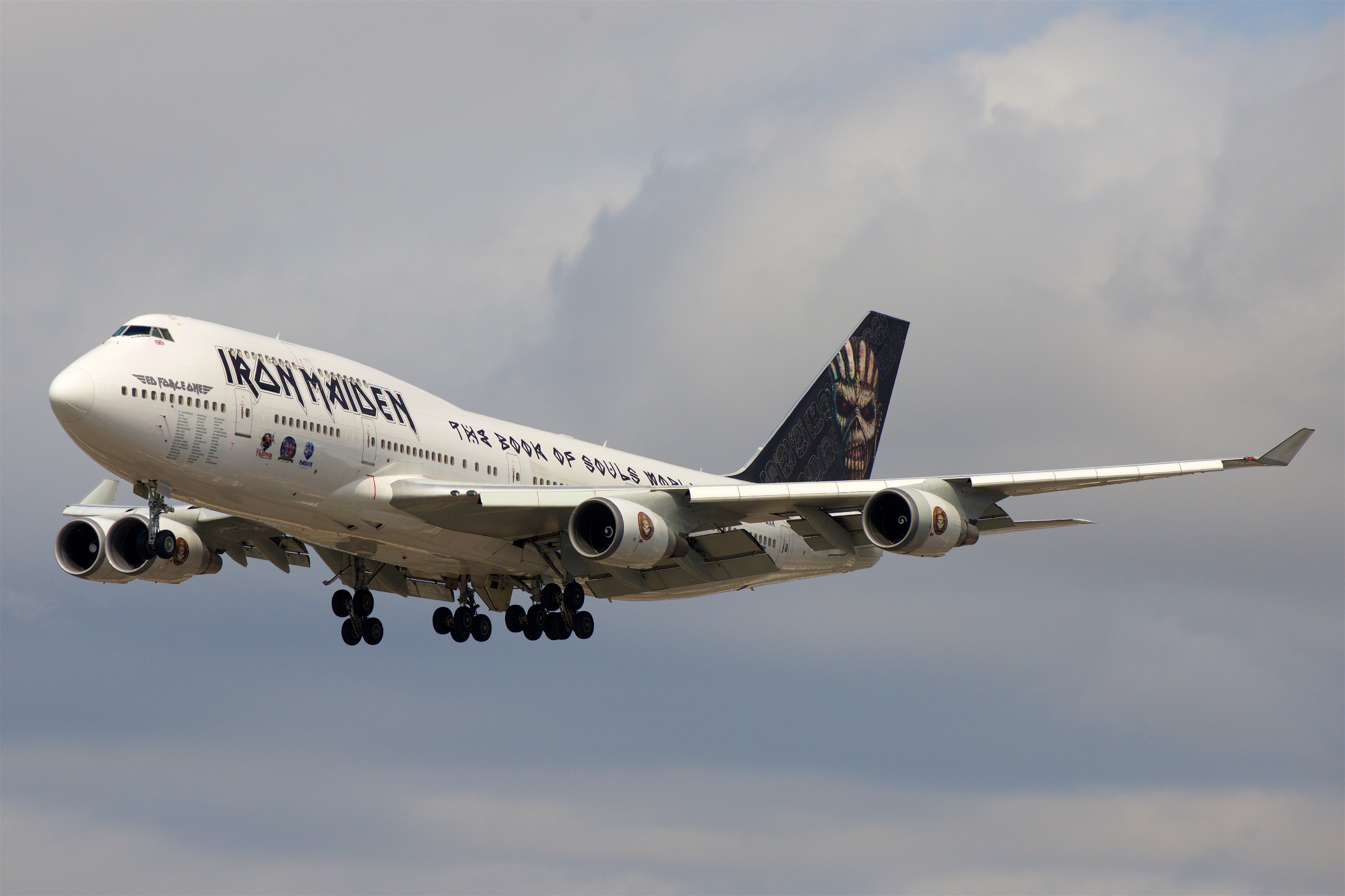 B747